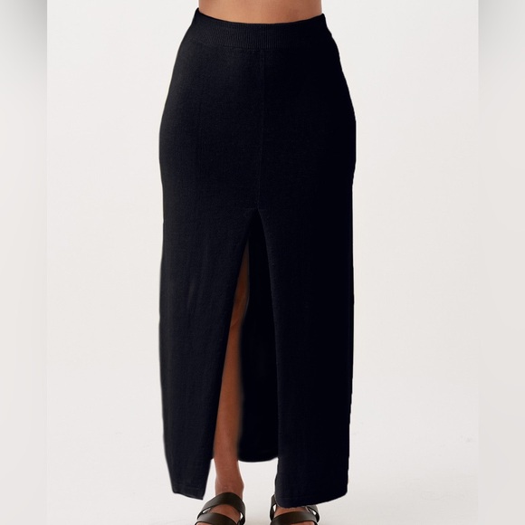 ARCAA POPPY ORGANIC COTTON-LINEN BLEND SKIRT - BLACK - Picture 1 of 6